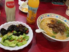 -金杨拉面王小吃面馆·牛三宝面·红烧牛肉粉