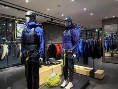 -ARC'TERYX始祖鸟(北京王府中环店)