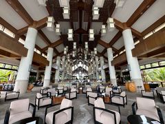 -亚龙湾喜来登·美景台大堂吧