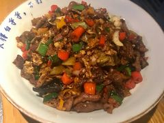 土家锅气爆鸡杂-吃饭皇帝大(合生汇店)