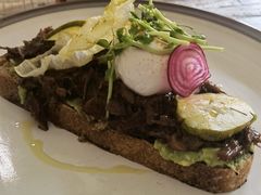 慢煮牛肉温泉蛋吐司-O'mills Sourdough Bakery&Bistro(永嘉路店)