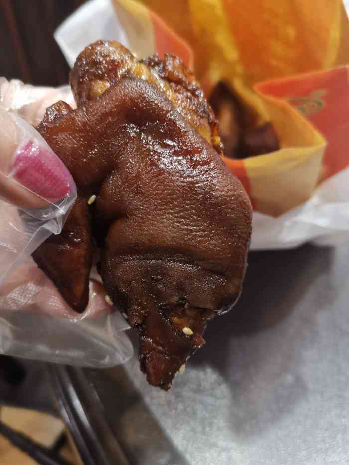 耍家猪脚(天天尚街店)-"[薄荷] 环境: 中医院公交车站附近的耍.