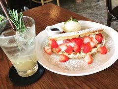 -ROAST coffee & eatery