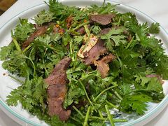 -犇逸·乐山跷脚牛肉·四川现炒(览海店)