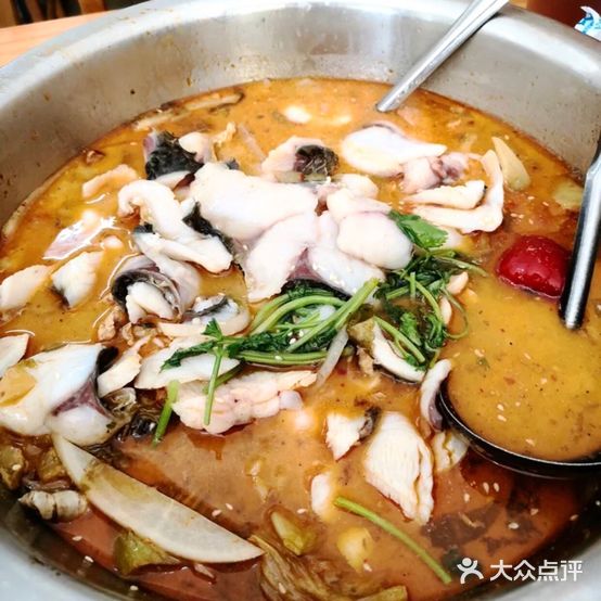 老陆酸菜鱼火锅(鸿福小区店)