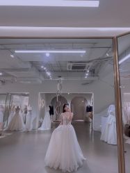 点击看大图 -艾米丽婚纱礼服