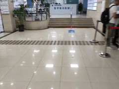 -上海大学附属上海和平眼科医院