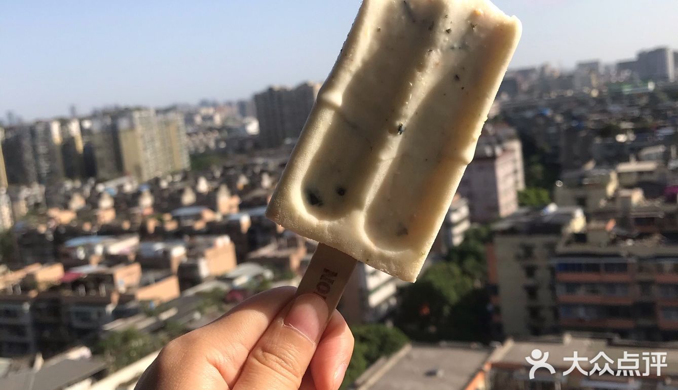现在冰淇淋口味真是层出不穷，千奇百怪  出于好奇