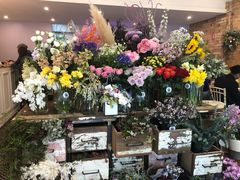 -FLOVIE FLORIST CAFE