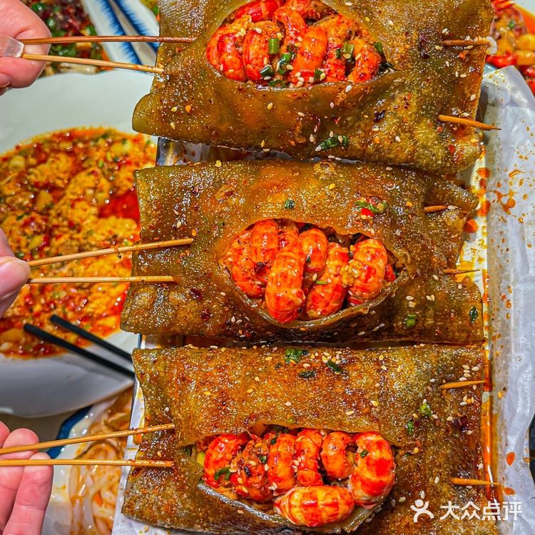 去成都一定要吃这份小龙虾拌面！！全是虾肉