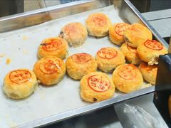 松仁玫瑰细沙月饼-功德林(南京西路店)