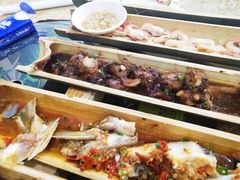 -胡须哥网红竹筒菜