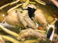 石耳炖土鸡-自游人·美食一楼·地道徽菜(三十年名店)