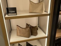 -COACH蔻驰(赛特奥特莱斯店)