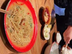 -先启半步颠小酒馆(白麓里店)