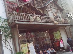 门面-哥老官重庆美蛙鱼头(西湖银泰十一哥店)