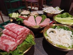 -九牧鱻·渝老鬼重庆火锅(人民路店)