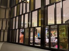 -广州万富希尔顿酒店·感趣自助餐厅·金秋蟹宴生蚝海鲜刺身烧烤