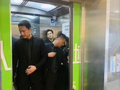 -YOGO优果密室逃脱(新佳丽广场店)