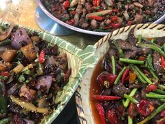 -聚八方土菜馆(余松路店)