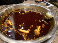-肖肖酸萝卜鱼火锅(总店)
