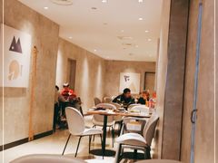 -必胜客(中大银泰店)