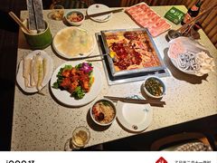 -二荆条·蜀鲜汇城市森林火锅