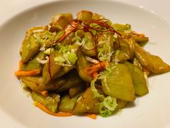 牛肝菌鸳鸯草菇焖茄子-宝丽轩中餐厅BAOLIXUAN