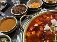 -顶顶汤火牛排火锅·经典铜锅涮肉