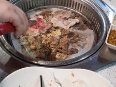 -佰烧海鲜烤肉火锅自助(世茂国际广场店)