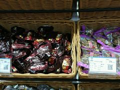 -来伊份1038(新村路三店)