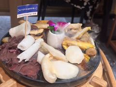 -一朵菌·野生菌探索家火锅(南亚店)