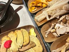 -芸山季·云南野生菌火锅(人民广场来福士店)