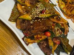 -喇喇排骨火锅·传统韩式脊骨汤(望京西园总店)