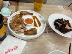 -花馬肆.云南过桥米线(汉神购物广场现场熬汤店)