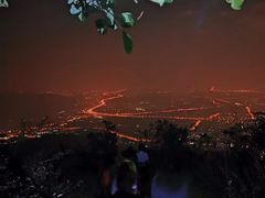 -鬼笑石后山停车场