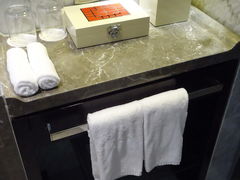 卫生间置物台-宁波威斯汀酒店