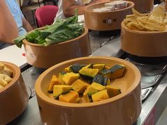 -龍歌自助小火锅(市南金茂湾店)