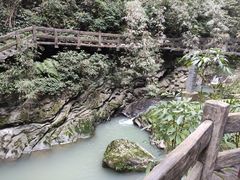 -龙水峡地缝景区
