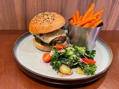 蘑菇味狠浓牛肉汉堡-bluefrog蓝蛙(悠唐购物中心店)