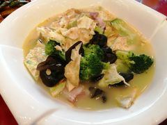 -侬佳蒸菜馆(听潮店)