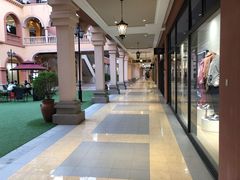 -首创奥特莱斯(西安店)