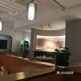 地方不太好找,搜百度才找到,上下两层楼
