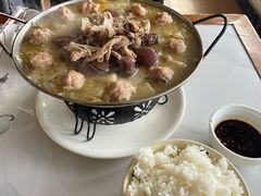 -一口猪海鲜浑锅·东北家常菜