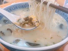 海鲜面-沪西老弄堂面馆(定西路店)