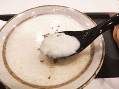 现熬豆浆粥特写-永和大王(茉莉上新·星塘街店)