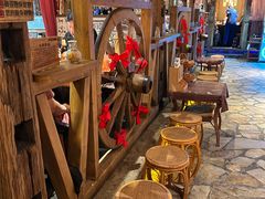-老牌坊云南鱼豆花火锅(爱建店)
