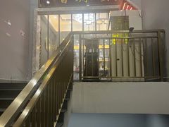 -凤凰路何眼镜香辣蟹(花果园店)