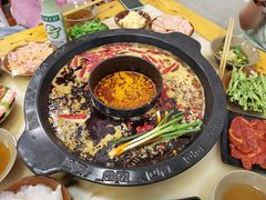 -黄潇洒老火锅(九眼桥宏济巷店)