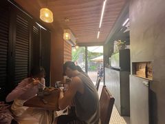 -CowCow其其·牛杂咖啡公司(六运店)